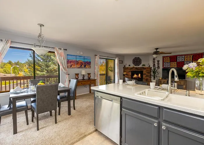 Spectacular Country Club Vacation Retreat Flagstaff